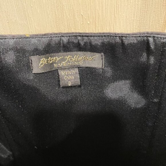 Betsey Johnson EVENING COLLECTION Size 0 Black satin dress with pink embroidered - Picture 3 of 12